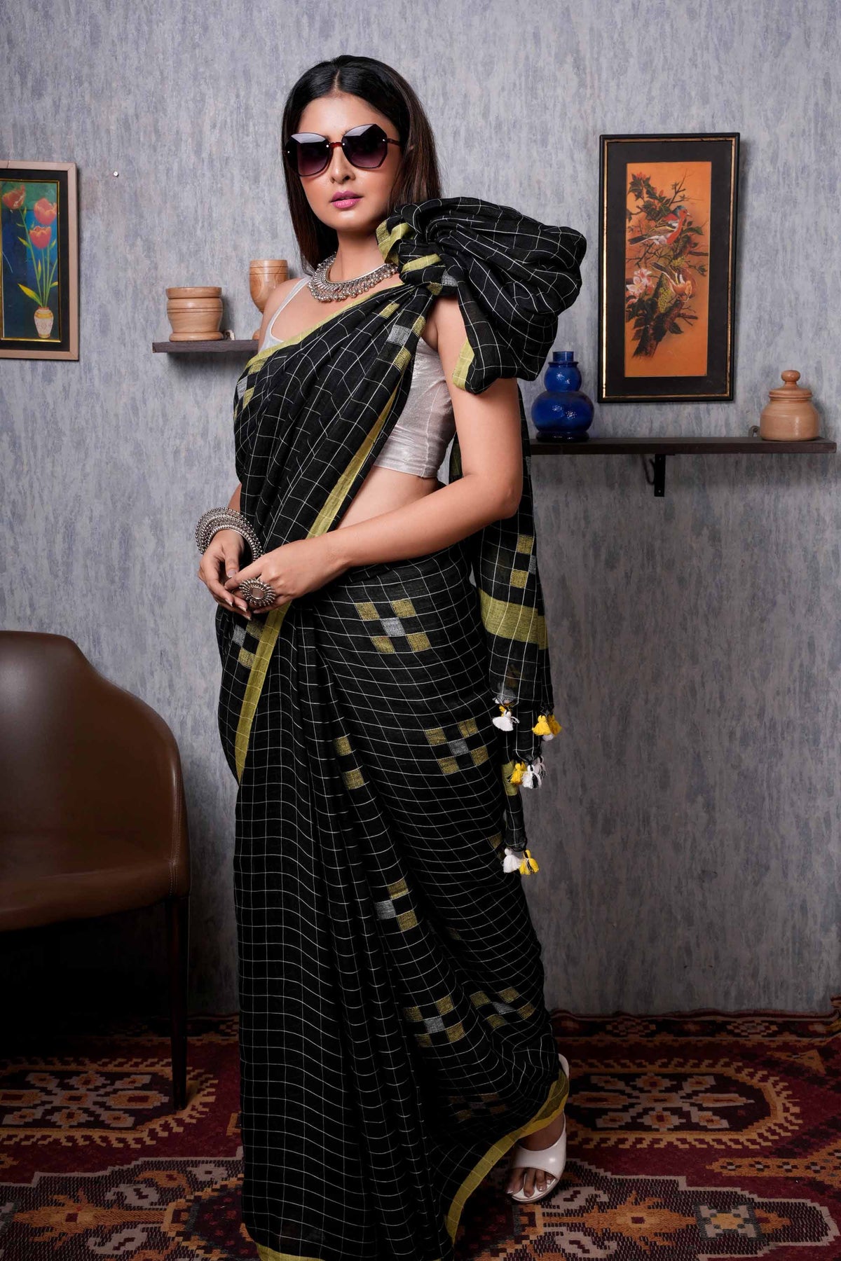 Beautiful Black Linen With Check Pattern Handloom Saree