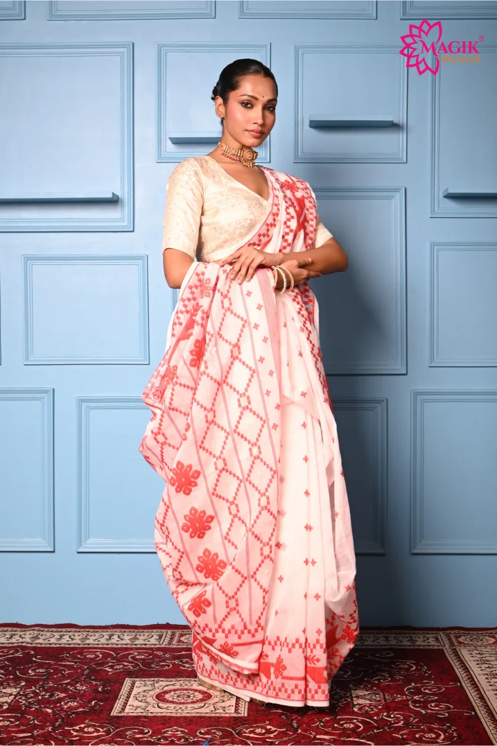 red and white jamdani saree