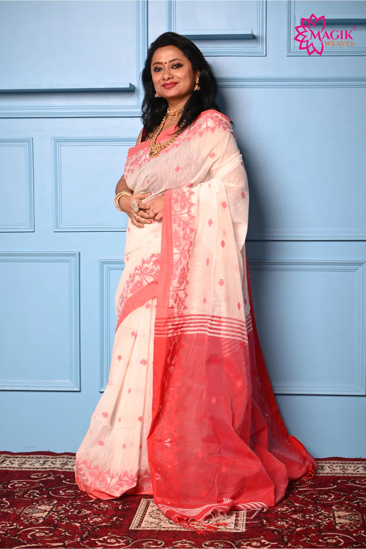 red and white jamdani saree